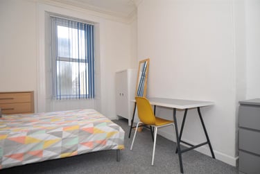 2 bed flat, Radnor Street, GF, City Centre, Plymouth, PL48DR - Image 4